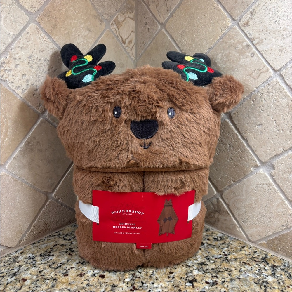 NWT Target 2024 Christmas Reindeer Holiday Wearable hooded Blanket 40 × 50